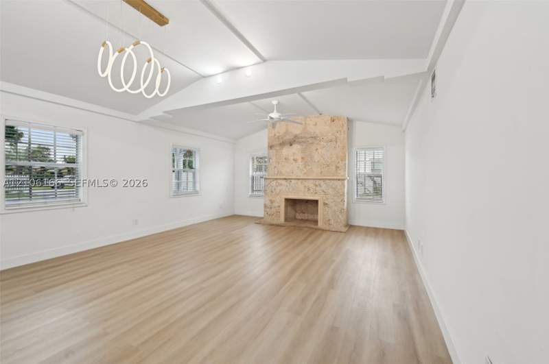 3 bedroom SingleFamilyResidence at 299 S Biscayne River Dr, Rev Plat Of Brandon Park, Miami — photo 3