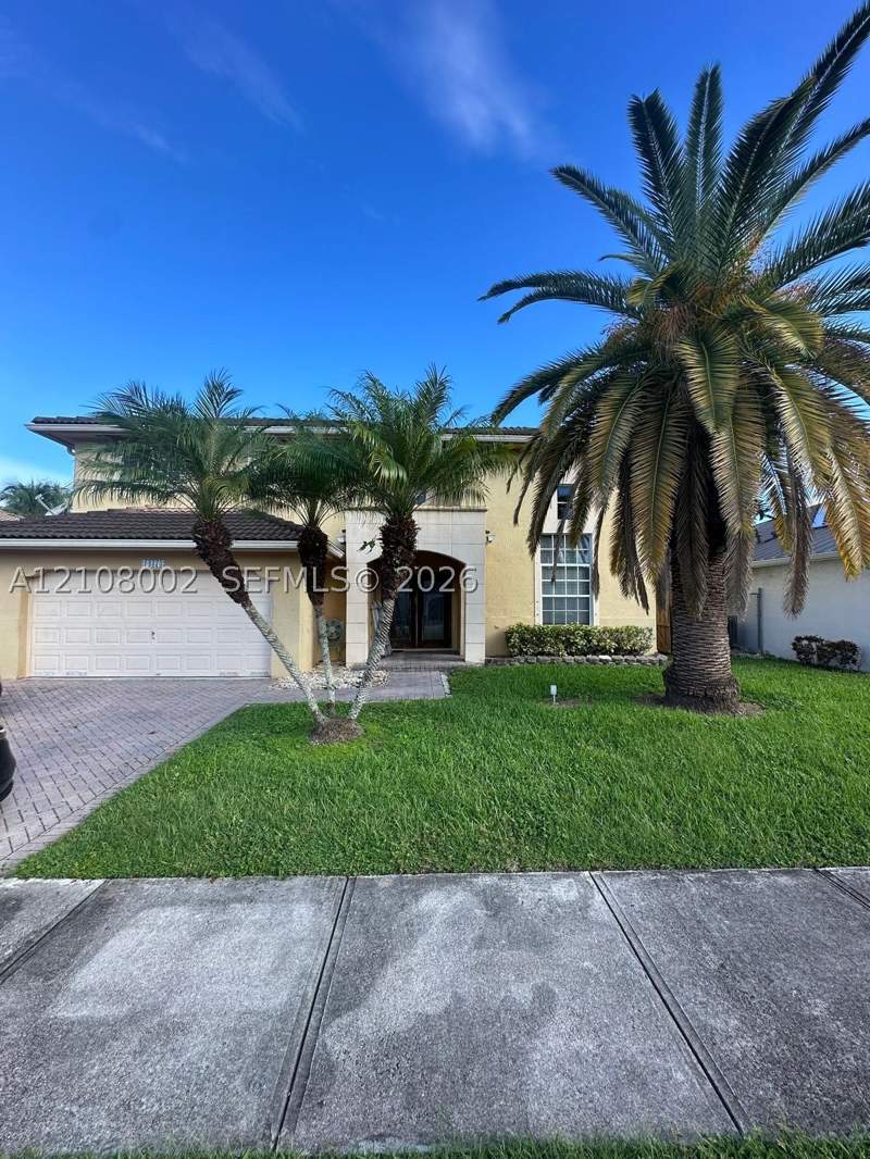 3 bedroom SingleFamilyResidence at 14373 SW 166th Ter, Laguna Ponds Sec 2, Miami — photo 3