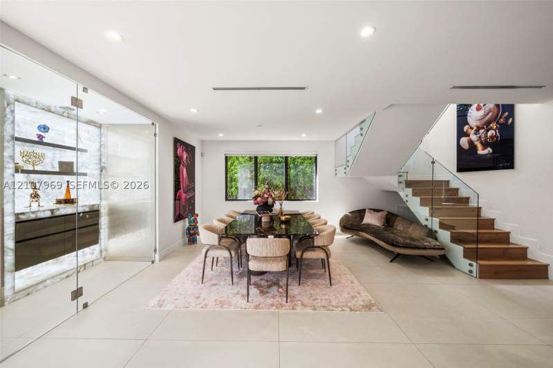 5 bedroom SingleFamilyResidence at 710 S Shore Dr, Normandy Golf Course, Miami Beach — photo 4
