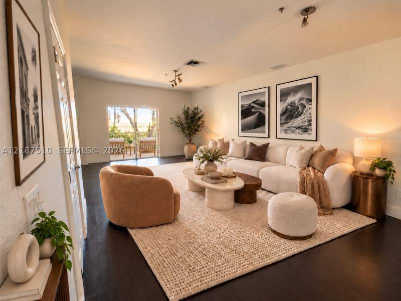 3 bedroom Condominium at 5670 NW 116th Ave 216, Las Brisas At Doral Condo, Doral — photo 3