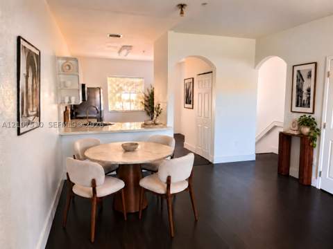 5670 NW 116th Ave 216, Doral FL - photo 7 of 26
