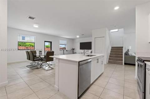 11903 SW 241st St, Homestead FL - photo 11 of 54