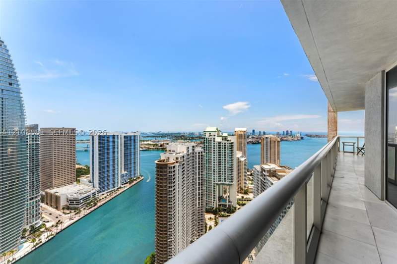 2 bedroom Condominium at 495 Brickell Ave 4502, Icon Brickell No Two, Miami — photo 5
