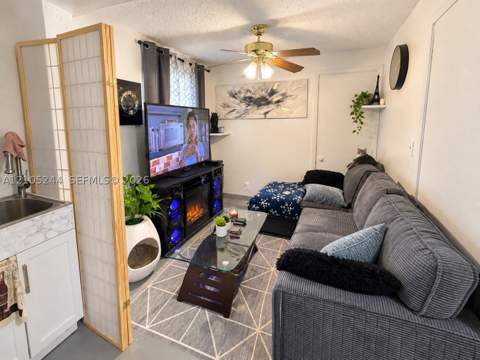 3087 NW 44th St, Miami FL - photo 7 of 7