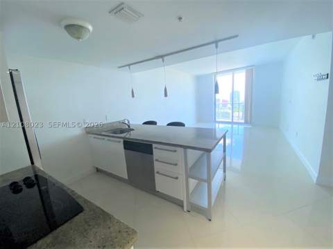 185 SW 7th St 3708, Miami FL - photo 8 of 39
