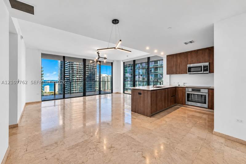 2 bedroom Condominium at 88 SW 7th St 3401, Rise Condo, Miami — photo 3