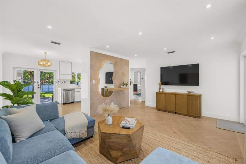 3 bedroom SingleFamilyResidence at 941 NW 40th Ave, Le Jeune Manors, Miami — photo 3