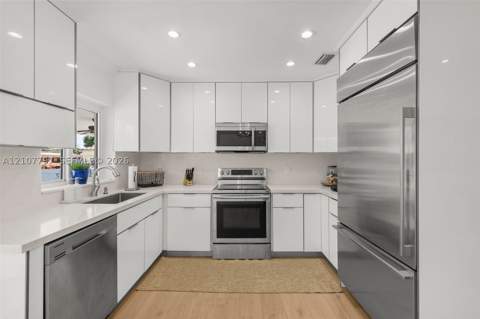 941 NW 40th Ave, Miami FL - photo 6 of 30