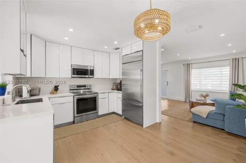 941 NW 40th Ave, Miami FL - photo 7 of 30