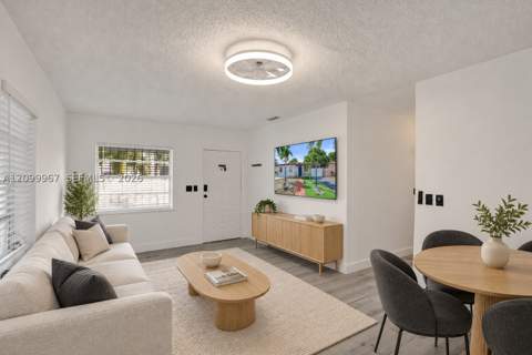 550 E 10th Ave, Hialeah FL - photo 10 of 45