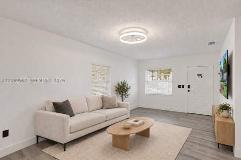 550 E 10th Ave, Hialeah FL - photo 11 of 45