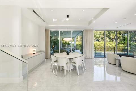 315 Cypress Dr, Key Biscayne FL - photo 10 of 93