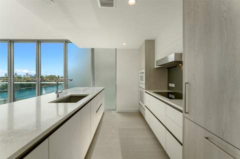 9201 E Bay Harbor Dr 501, Bay Harbor Islands FL - photo 9 of 34