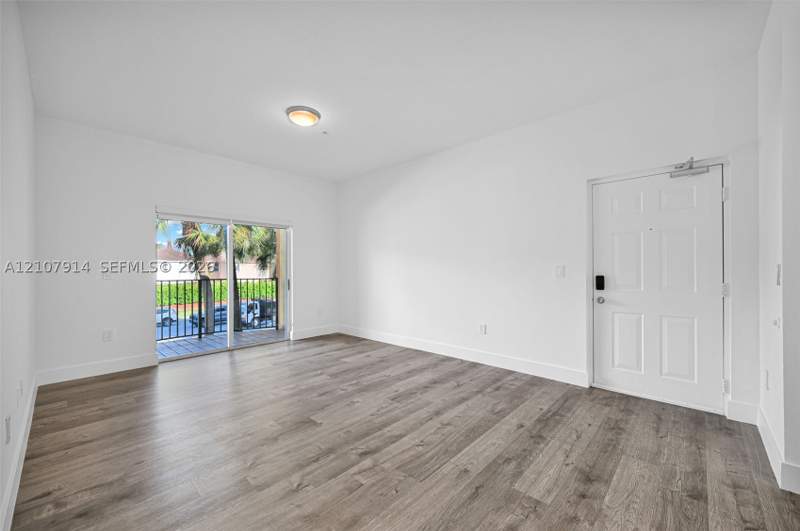 2 bedroom Condominium at 7340 NW 114th Ave 205, Palm Gardens At Doral Con, Doral — photo 2