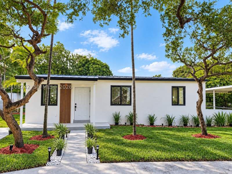 4 bedroom SingleFamilyResidence at 61 E 39th St, Elm Park, Hialeah — photo 2