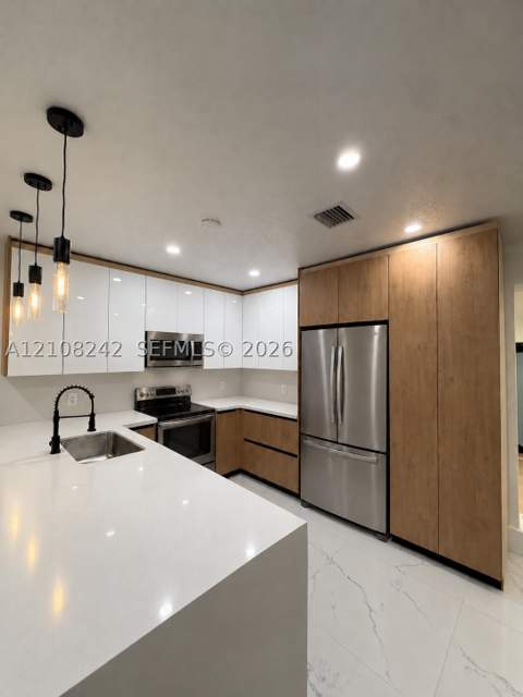 61 E 39th St, Hialeah FL - photo 7 of 26