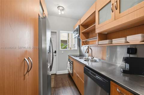 1330 Drexel Ave 102, Miami Beach FL - photo 12 of 23