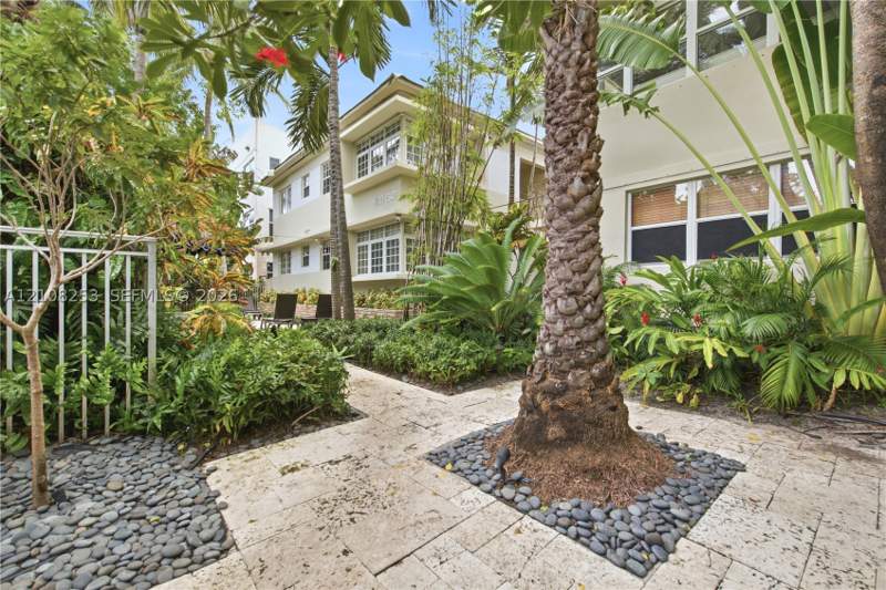 1 bedroom Condominium at 1330 Drexel Ave 102, Retreat Condo, Miami Beach — photo 3