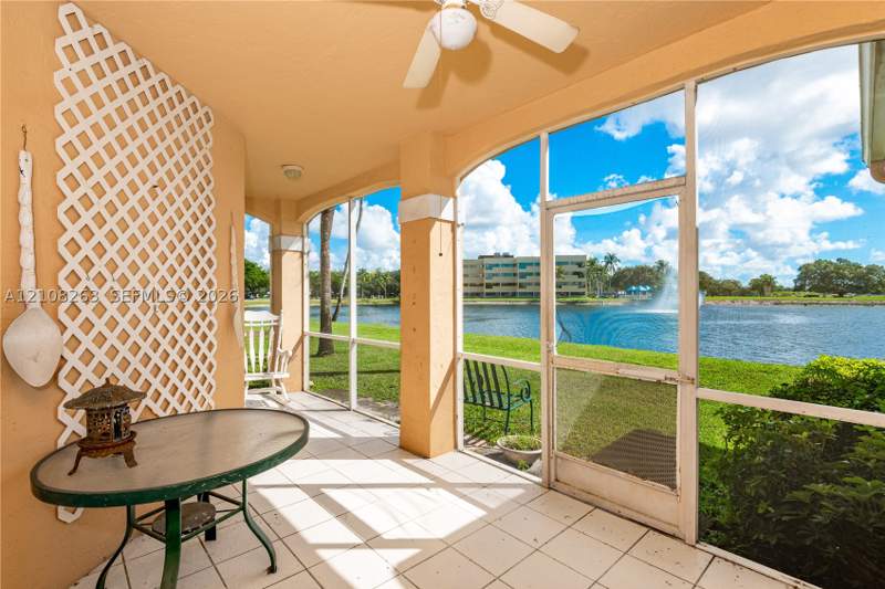 3 bedroom Townhouse at 14817 Balgowan Rd 102-5, Regatta Pointe Condo No S, Miami Lakes — photo 3