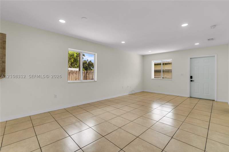 4 bedroom SingleFamilyResidence at 2425 NW 52nd St, Glenwood Heights Addn, Miami — photo 4