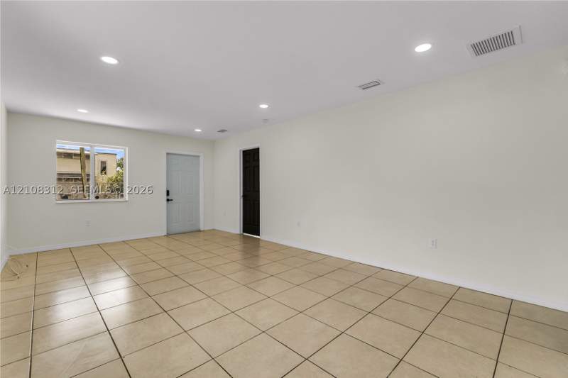 4 bedroom SingleFamilyResidence at 2425 NW 52nd St, Glenwood Heights Addn, Miami — photo 5