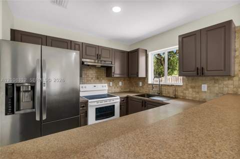 2425 NW 52nd St, Miami FL - photo 9 of 46