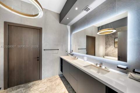 50 S Pointe Dr 1805, Miami Beach FL - photo 11 of 39