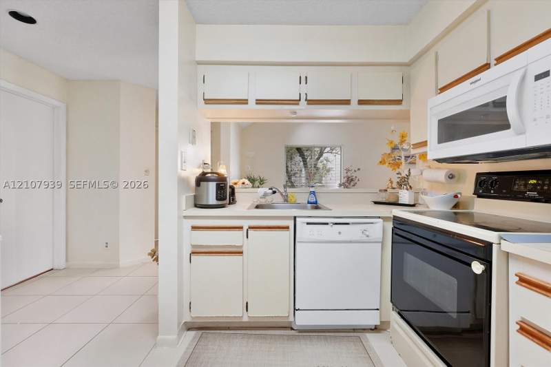 2 bedroom Condominium at 9203 SW 141 Pl 9203, Parc Vista Condo, Miami — photo 4