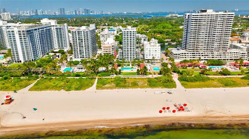 2 bedroom Condominium at 2457 Collins Ave 1501, The Royal Club Condo, Miami Beach — photo 4