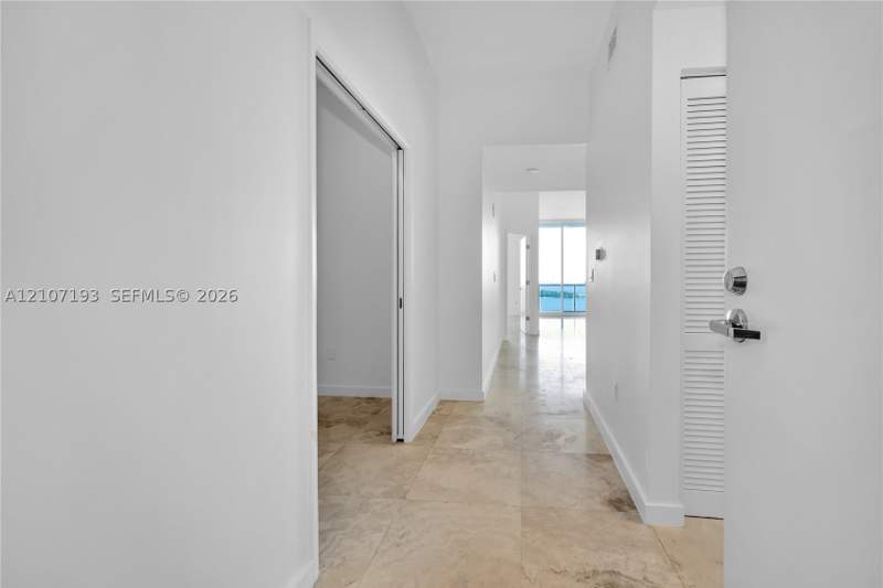 1 bedroom Condominium at 725 NE 22nd St 12C, New Wave Condo, Miami — photo 3