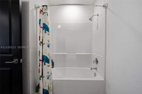 572 NE 6th Pl, Homestead FL - photo 12 of 46