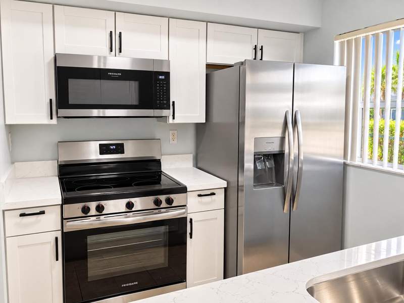2 bedroom Condominium at 18286 Mediterranean Boulevard 202, Moors Pointe Condo, Hialeah — photo 2