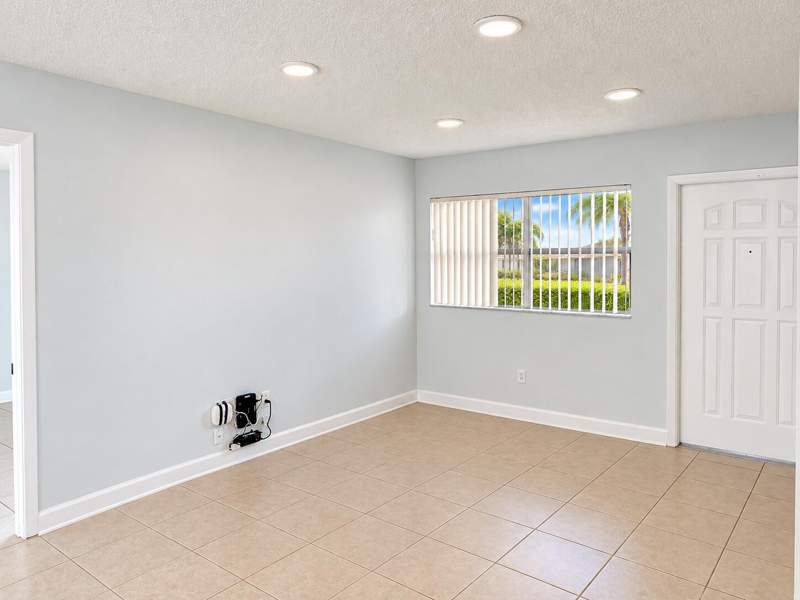 2 bedroom Condominium at 18286 Mediterranean Boulevard 202, Moors Pointe Condo, Hialeah — photo 4
