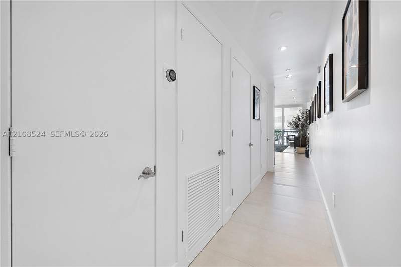 1 bedroom Condominium at 6000 Collins Ave 527, Terra Beachside Condo, Miami Beach — photo 4