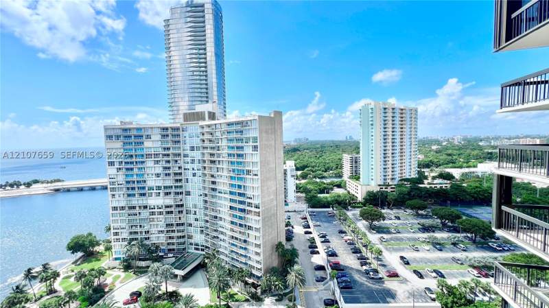 2 bedroom Condominium at 2333 Brikell Ave 2110, Brickell Bay Club Condo, Miami — photo 4