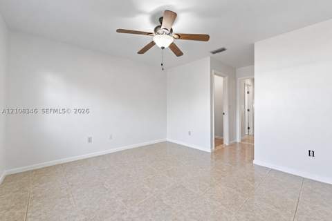 2530 SE 7th Pl, Homestead FL - photo 11 of 33