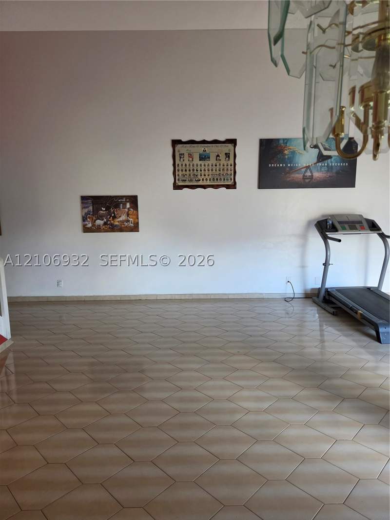 3 bedroom SingleFamilyResidence at 6328 NW 181st Ter, The Moors Cluster Homes, Hialeah — photo 5