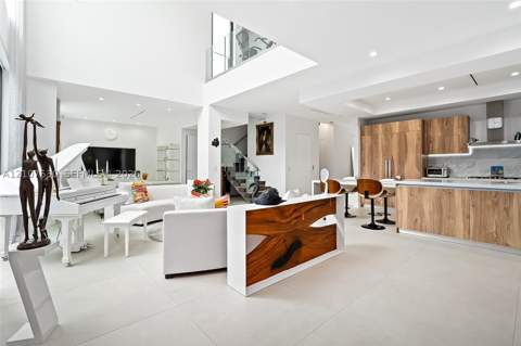 311 SE 189th St., Sunny Isles Beach FL - photo 7 of 79