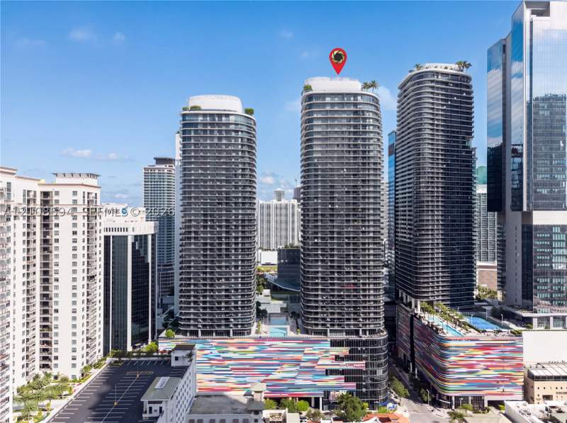 2 bedroom Condominium at 45 SW 9th St 2206, Brickell Heights East Con, Miami — photo 2