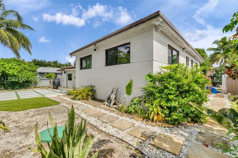 4 bedroom SingleFamilyResidence at 15015 NE 7th Ct, Rymer Sub, Miami — photo 4