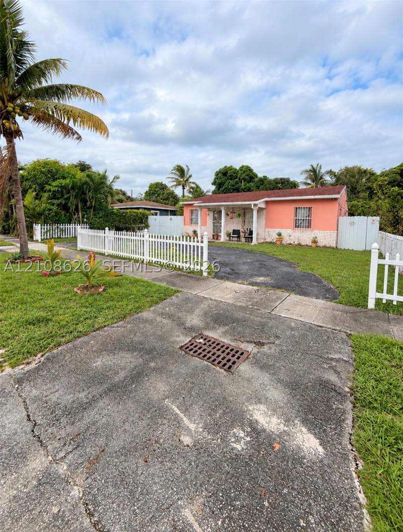 4 bedroom SingleFamilyResidence at 971 NE 156th Ter, Belford-Carr Sub, North Miami Beach — photo 5