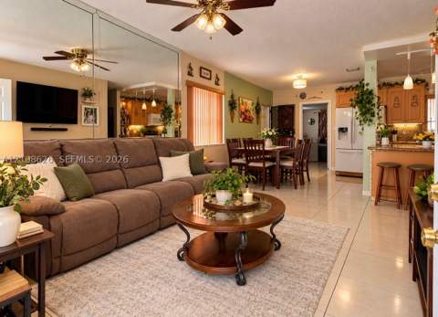 971 NE 156th Ter, North Miami Beach FL - photo 6 of 31