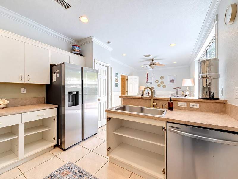 3 bedroom SingleFamilyResidence at 2002 SE 14th Court, Shores At Keys Gate, Homestead — photo 5