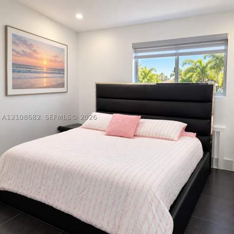 8943 NW 112th Ter, Hialeah Gardens FL - photo 10 of 15