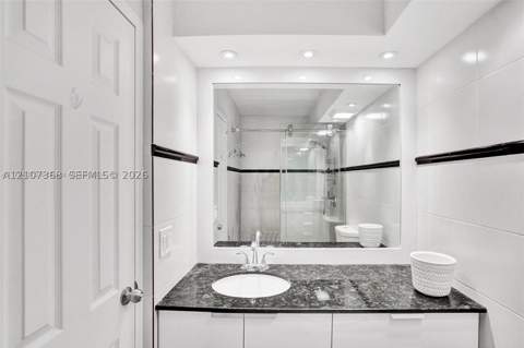 251 174th St 415, Sunny Isles Beach FL - photo 7 of 33