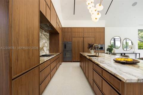 6973 SW 151st St, Palmetto Bay FL - photo 7 of 31