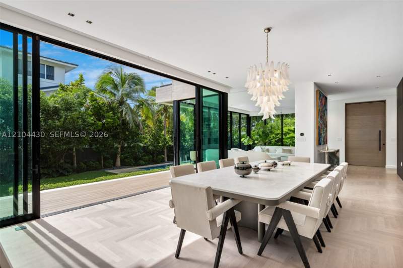 6 bedroom SingleFamilyResidence at 360 Harbor Ln, Biscayne Key Estates, Key Biscayne — photo 4
