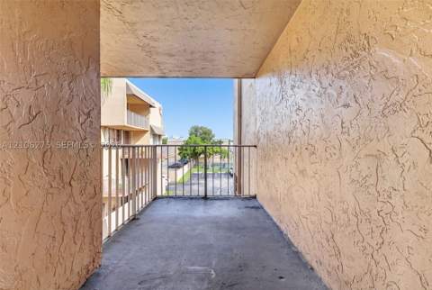 10801 SW 109th Ct D305, Miami FL - photo 24 of 33