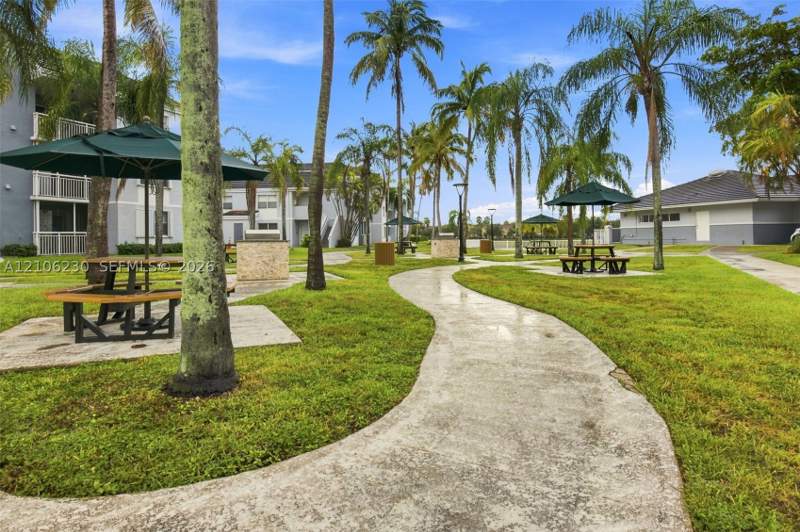 1 bedroom Condominium at 8590 SW 212th St 207, Le Club At Old Cutler Con, Cutler Bay — photo 3