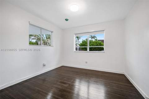 9520 E Broadview Dr, Bay Harbor Islands FL - photo 12 of 27